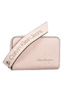 CALVIN KLEIN SCULPTED MED ZIP WALLET