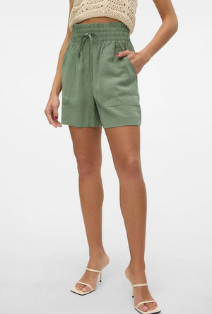 VERO MODA CARISA HW SHORTS