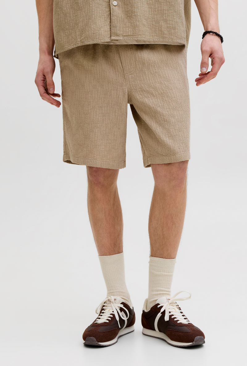 Front image of Jaiden wavy jogger shorts in stone, by brand Jack&jones