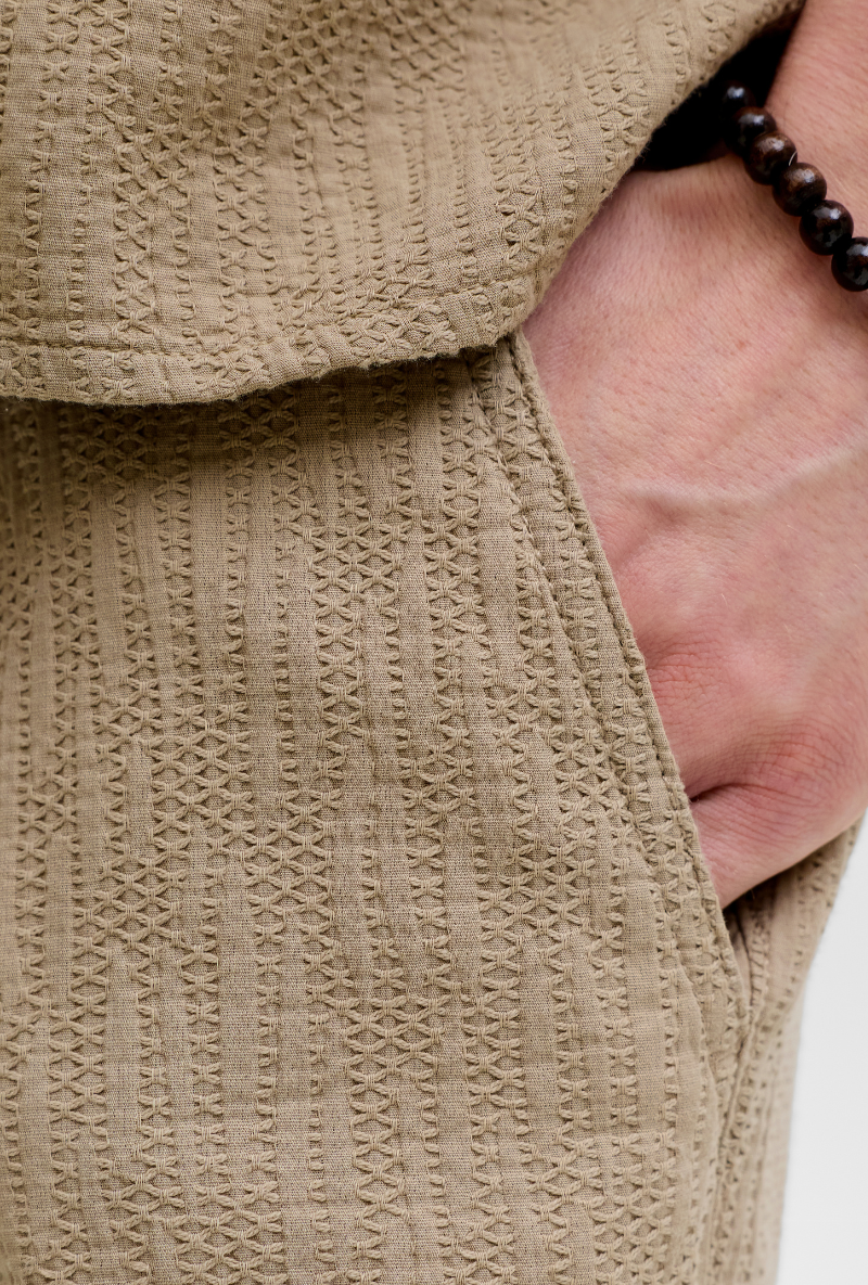 Front image of Jaiden wavy jogger shorts in stone, by brand Jack&jones