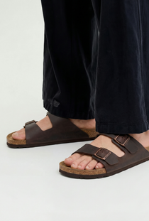 Front image of the Malmo sandal in brown, by brand Jack&jones