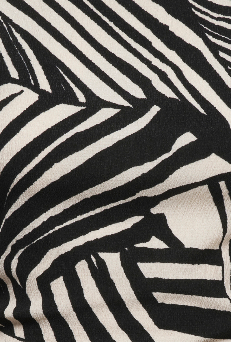 Front image of Debbie sleeveless top in black, by brand Jacqueline de yong