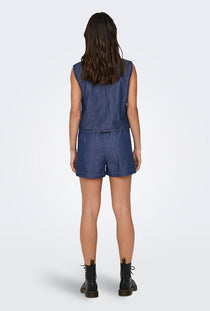 Back image of a model wearing the Kai s/l shirt in denim, by brand Jacqueline de yong