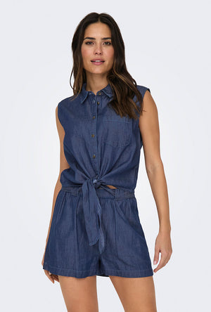 Front image of a model wearing the Kai s/l shirt in denim, by brand Jacqueline de yong