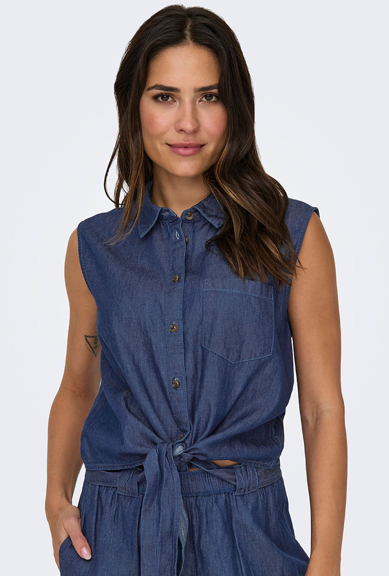 Front image of a model wearing Kai s/l shirt in denim, by brand Jacqueline de yong