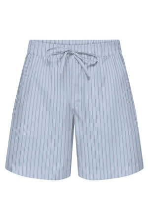 Front image of the Mio mw shorts in blue, by brand Jacqueline de yong