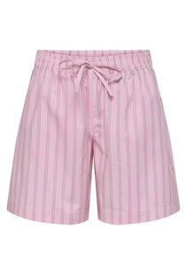 Front image of the Mio mw shorts in pink, by brand Jacqueline de yong