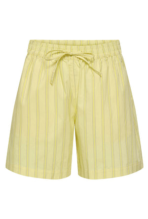 Front image of the Mio mw shorts in yellow, by brand Jacqueline de yong