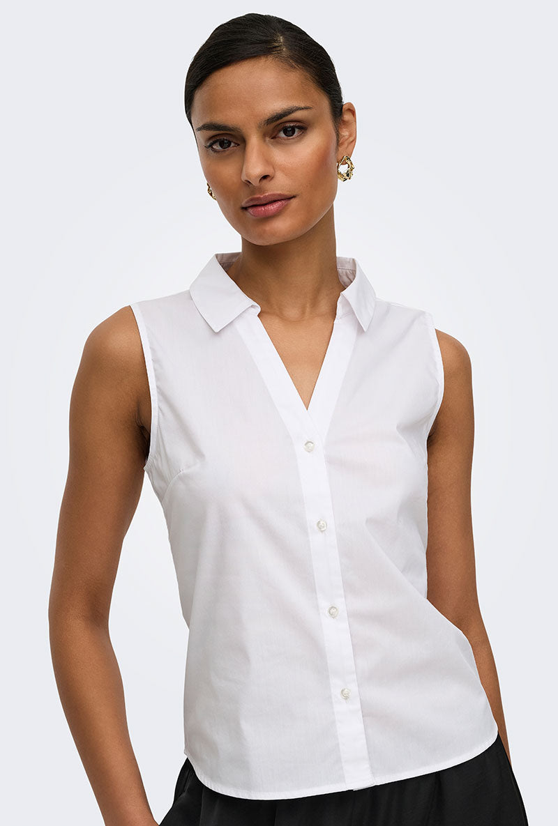 Front image of a model wearing Mio s/l shirt in white, by brand Jacqueline de yong