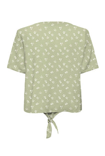 Back image of the Sezen life s/s knot shrit in green, by brand Jacqueline de yong