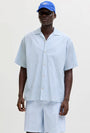 Image of MILO SEERSUCKER RESORT SHIRT in light blue, by brand JACK&JONES