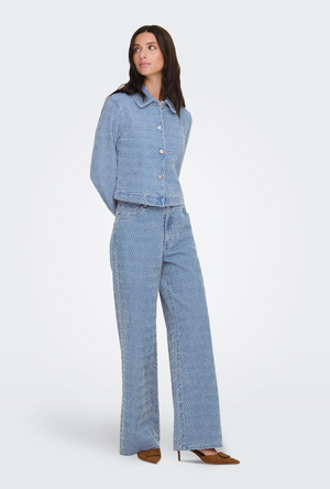 Front image of a model wearing the Jdy nico structure hw wide jeans in blue, by brand Jacqueline de yong