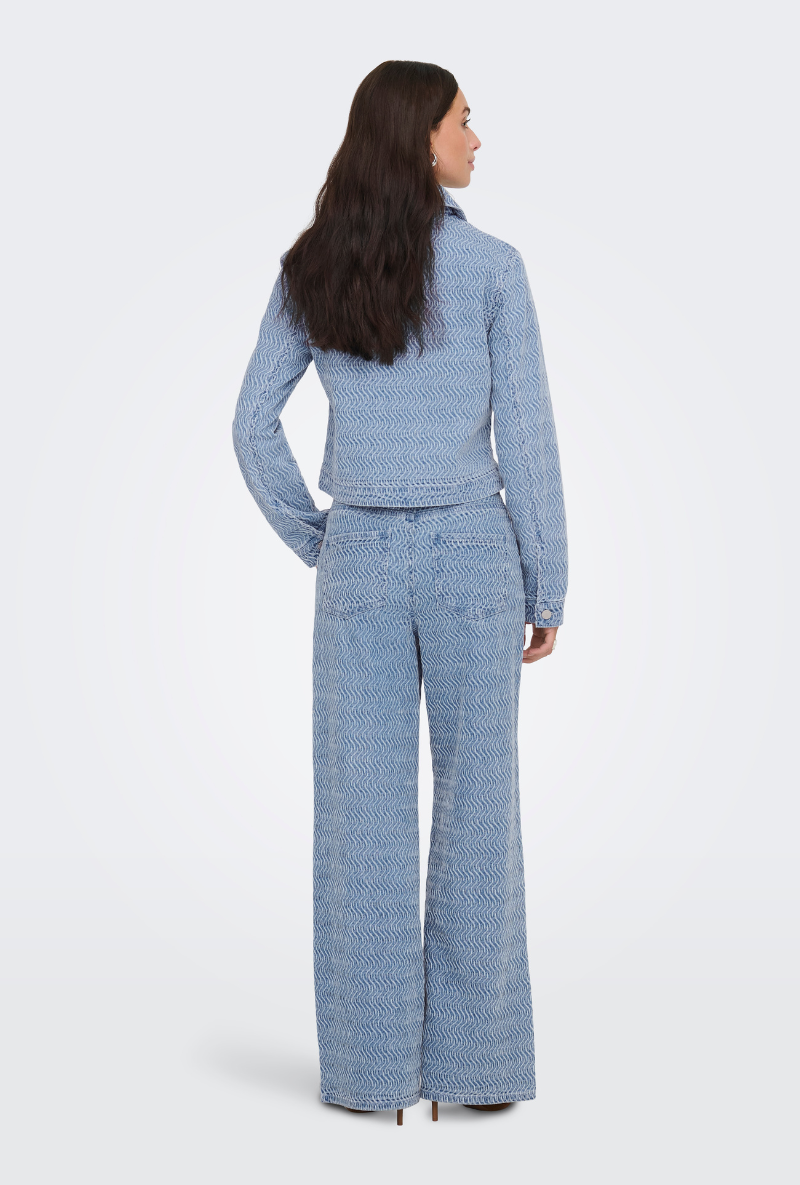 Back image of a model wearing Jdy nico structure shacket in blue, by brand Jacqueline de yong