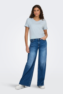 Front image of a model wearing the Jdy sissy s/s vneck top in light blue, by brand Jacqueline de yong