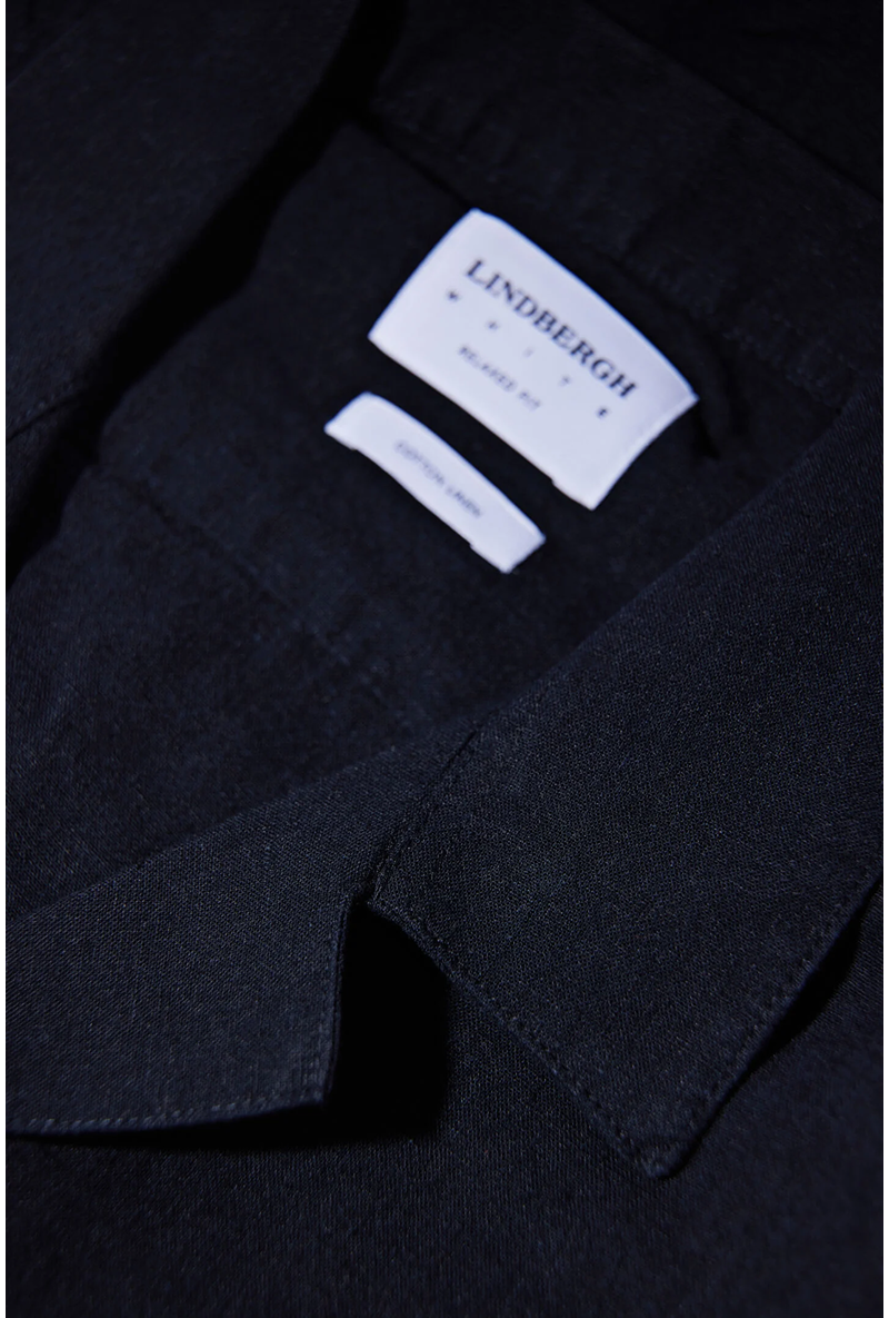 Detail image of Casual linen blend resort shirt in black, by brand Lindbergh