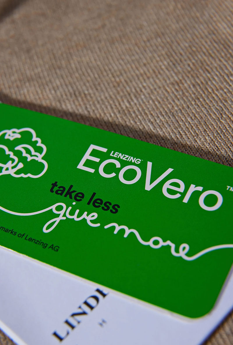 Detail image of Ecovero s/s knit polo in sand, by brand Lindbergh