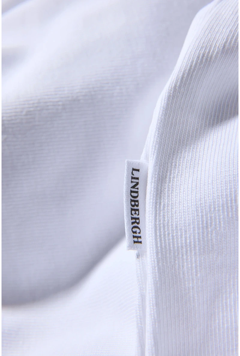 Detail image of Oversized s/s t in white, by brand Lindbergh