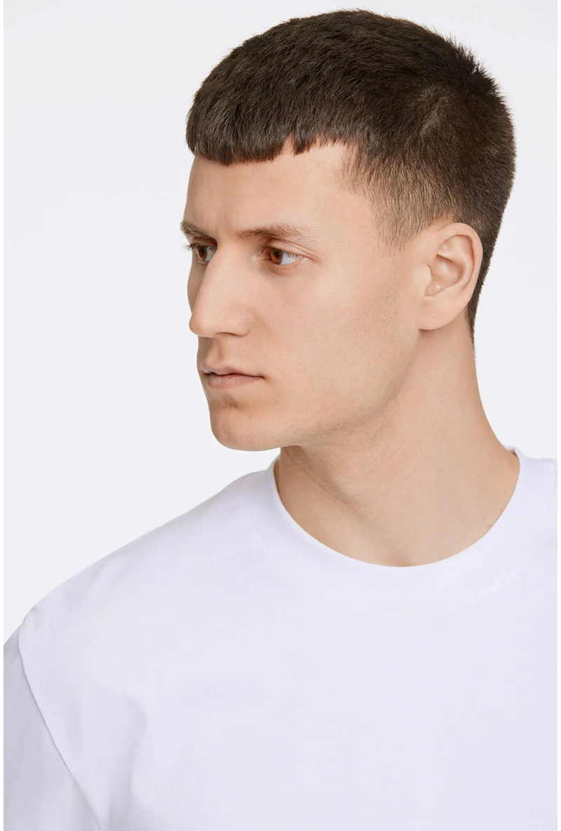 Front image of a model wearing Oversized s/s t in white, by brand Lindbergh