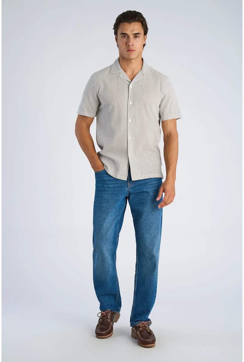 Front image of a model wearing Striped seersucker shirt in stripe, by brand Lindbergh