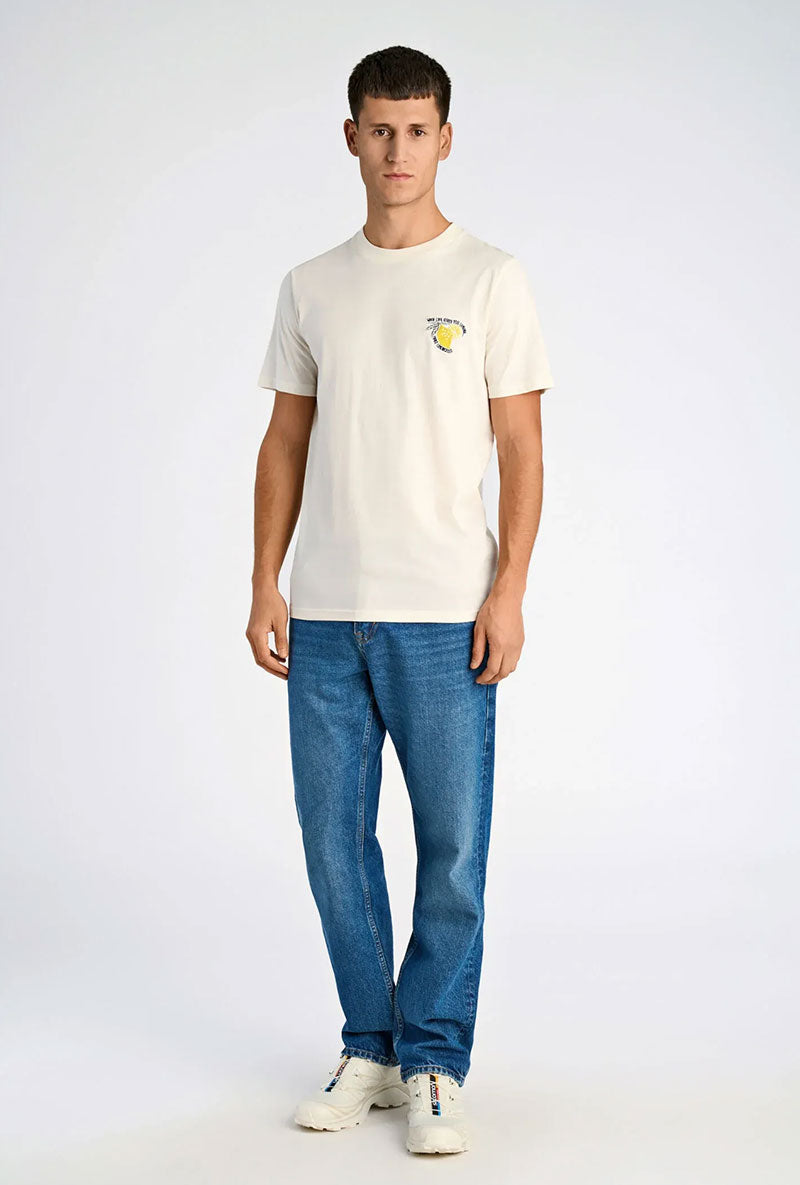 Front image of a model wearing Embroidery ss tshirt in off white, by brand Lindbergh