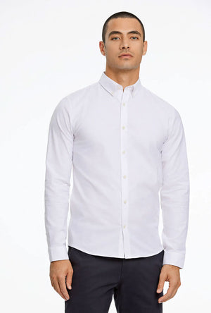 Front image of a model wearing the Oxford superflex ls shirt in white, by brand Lindbergh