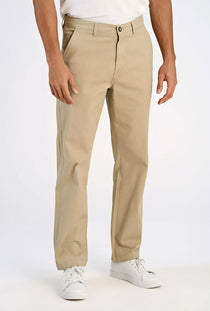 Front image of a model wearing the Superflex chino pants in sand, by brand Lindbergh