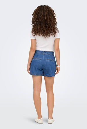 Back image of a model wearing the Luka mw chino denim shorts in denim, by brand Only