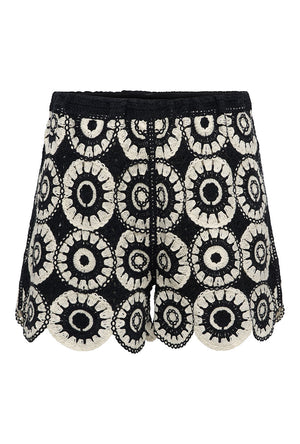 Front image of the Yvonne shorts in black, by brand Only