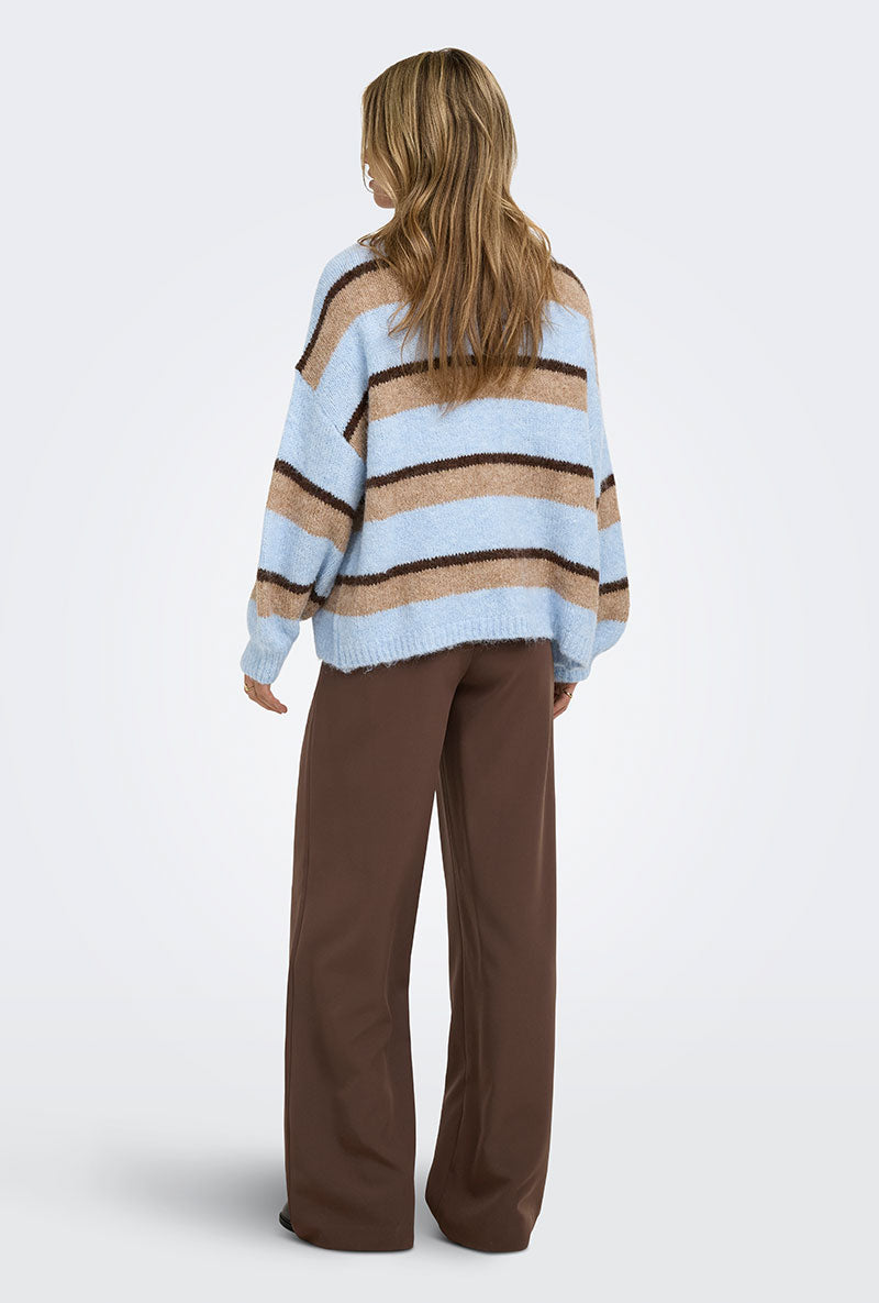 Back image of a model wearing Linda berry hw straight trousers in brown, by brand Only