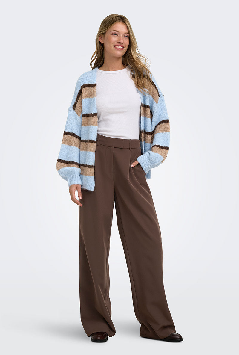 Front image of a model wearing Linda berry hw straight trousers in brown, by brand Only