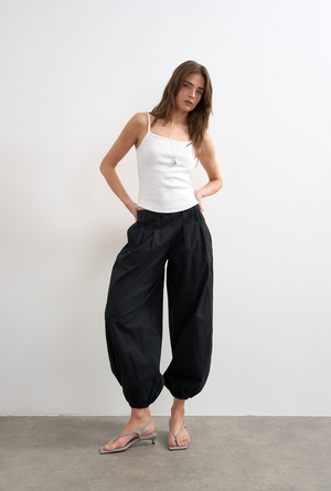 Front image of the Alfrida sleeveless vest in white, by brand Top shop
