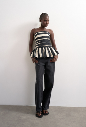 Front image of Solde bandeau top in black, by brand Top shop