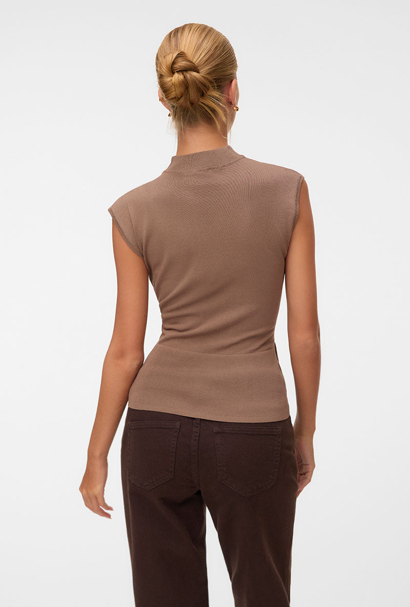 Back image of a model wearing Bari sl highneck top in brown, by brand Vero moda