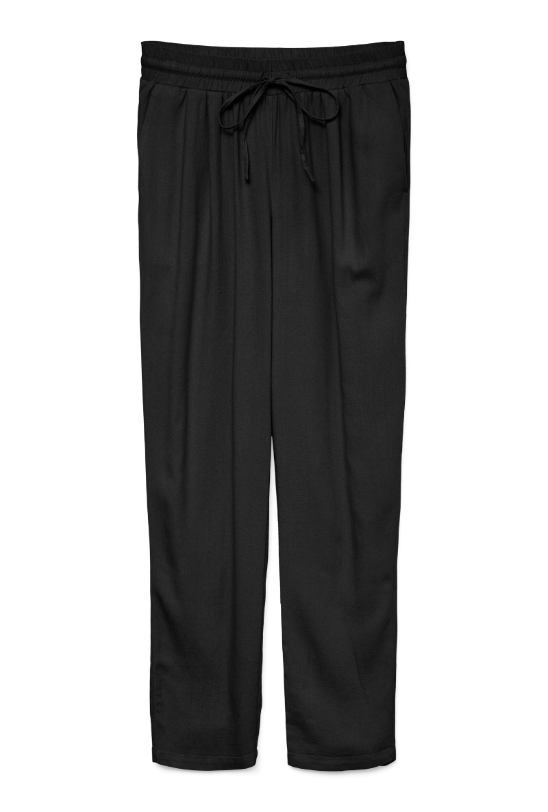Front image  of Milo ankle pants in black, by brand Vero moda