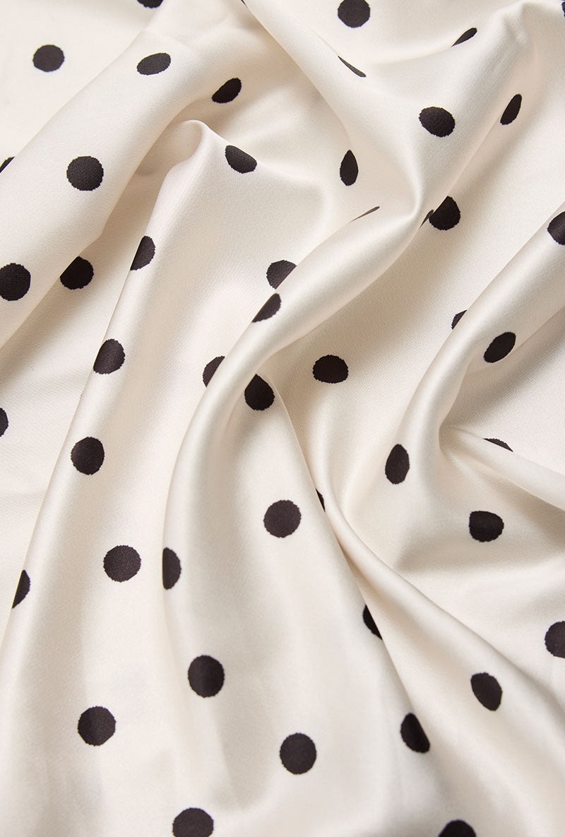 Front image of Mia square scarf in spot, by brand Vero moda