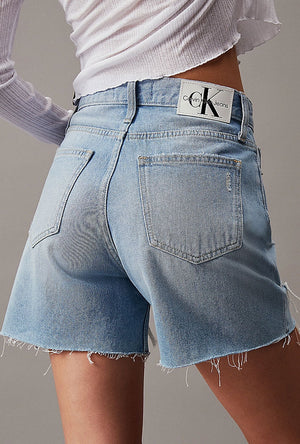 CALVIN KLEIN MOM DENIM SHORTS