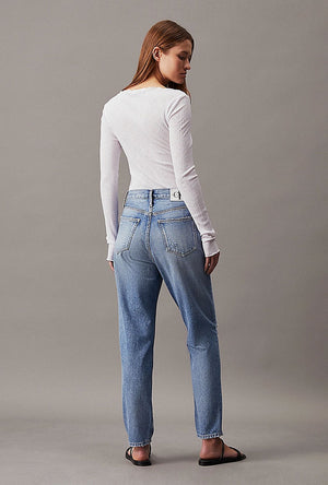 CALVIN KLEIN RIPPED MOM JEANS