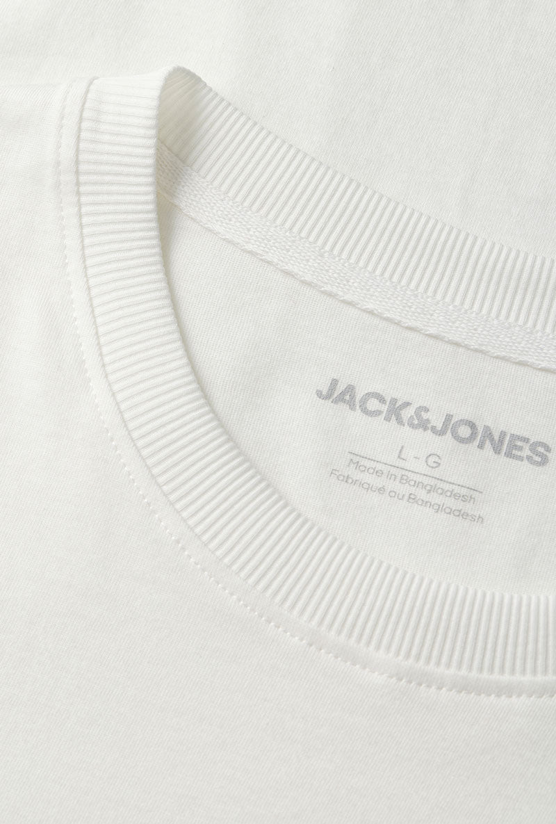 Front image of Avery ss tshirt in white, by brand Jack&jones