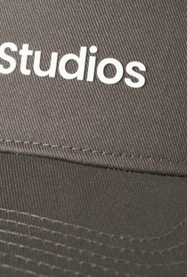 Detail image  of the Jack and jones base soho cap in brown, by brand Jack&jones