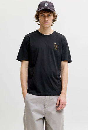 Front image of a model wearing the Brewy ss tee in black, by brand Jack&jones