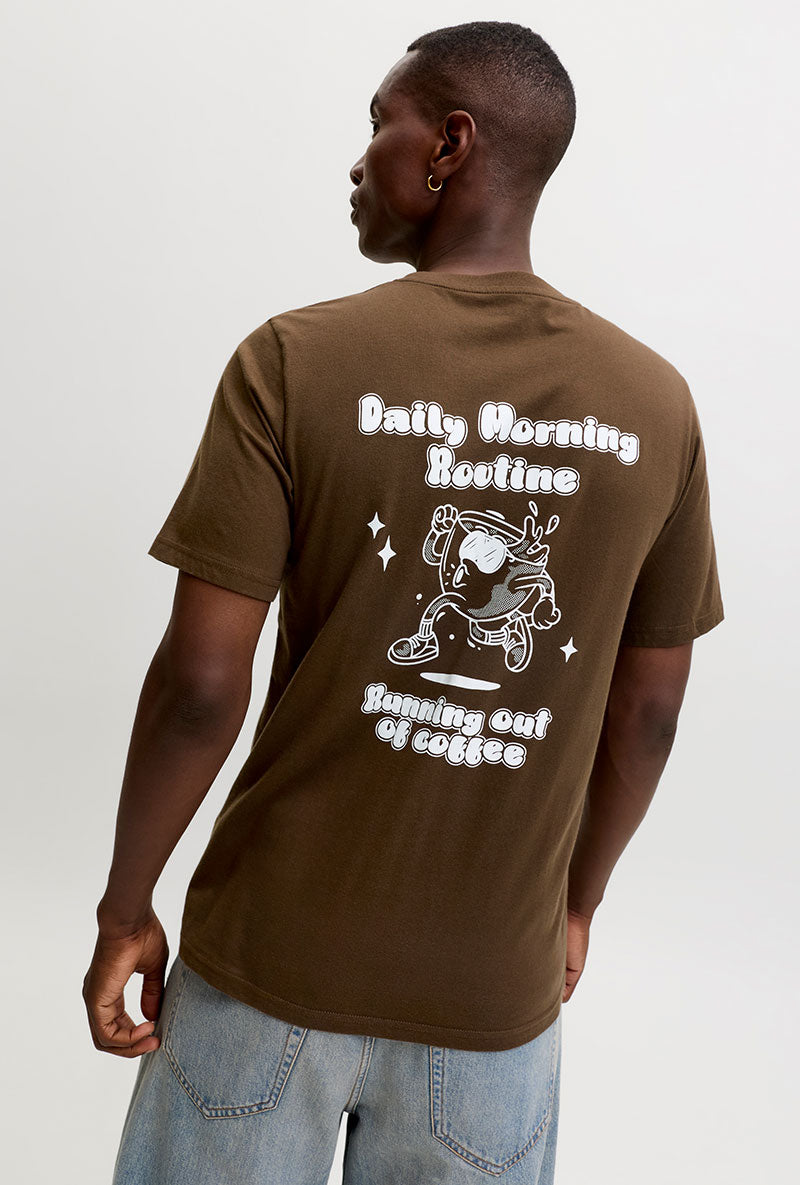 Back image of a model wearing Brewy ss tee in chocolate, by brand Jack&jones