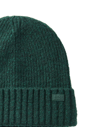 Front image of the Crush beanie in green, by brand Jack&jones