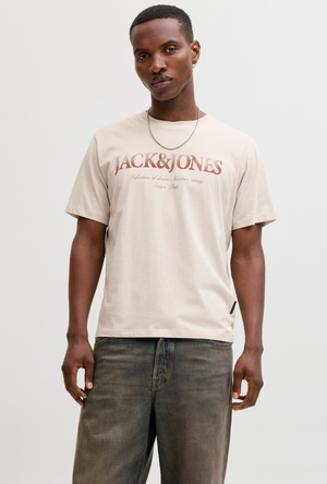 Front image of a model wearing the Jack and jones daytona print tee in stone, by brand Jack&jones
