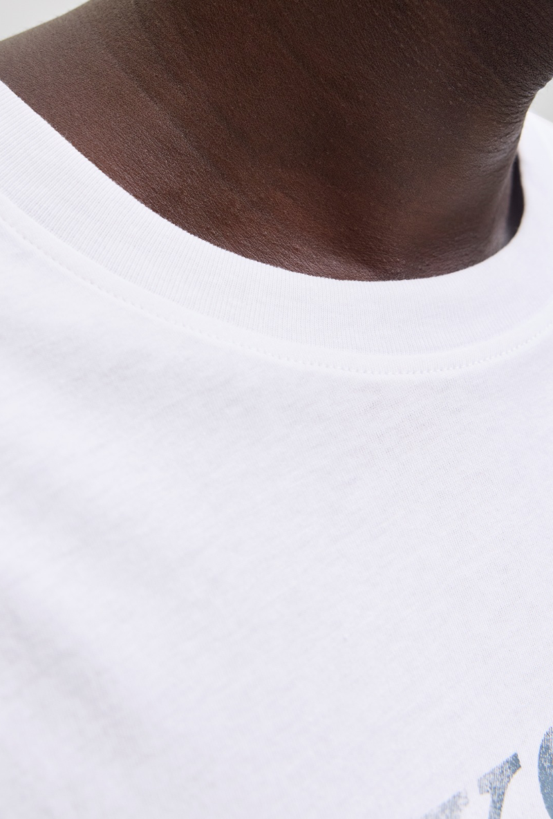 Close up image  of Jack and jones daytona print tee in white, by brand Jack&jones