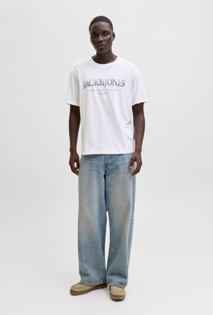 Front image of a model wearing the Jack and jones daytona print tee in white, by brand Jack&jones