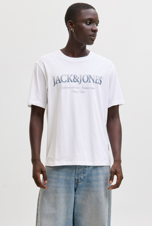 Front image of a model wearing the Jack and jones daytona print tee in white, by brand Jack&jones