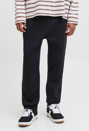 Front image of Kane bradley uncuffed sweat pants in black, by brand Jack&jones