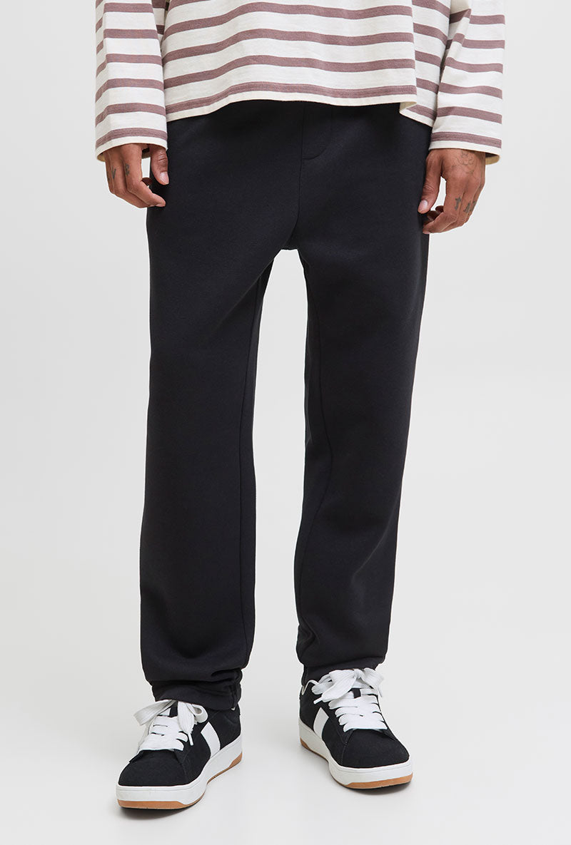 Front image of Kane bradley uncuffed sweat pants in black, by brand Jack&jones
