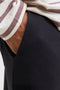 Front image of the Kane bradley uncuffed sweat pants in black, by brand Jack&jones