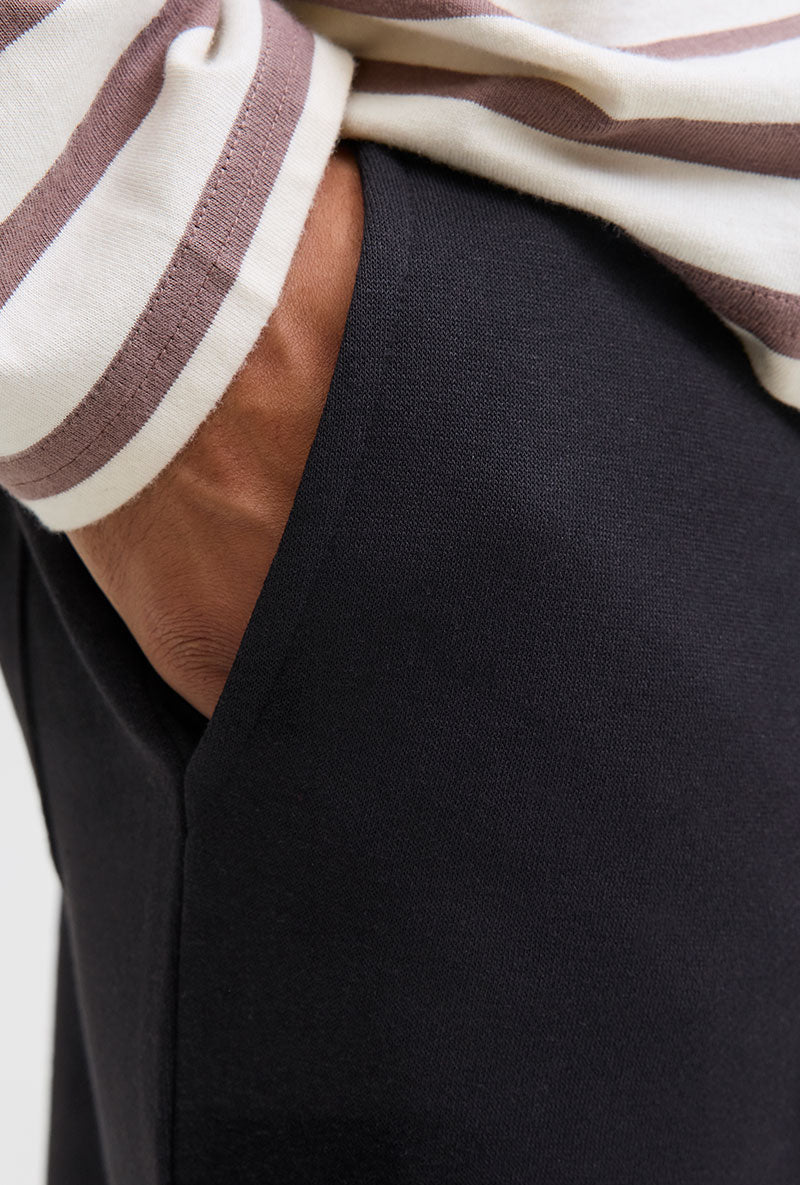 Front image of Kane bradley uncuffed sweat pants in black, by brand Jack&jones